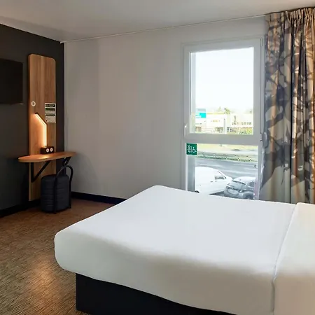 B&B Hotel Le Port Marly Saint Germain En Laye Exterior photo