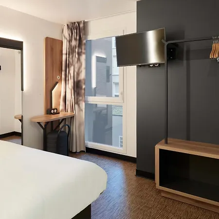 B&B Hotel Le Port Marly Saint Germain En Laye Exterior photo