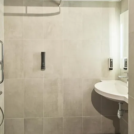 B&B Hotel Le Port Marly Saint Germain En Laye Exterior photo